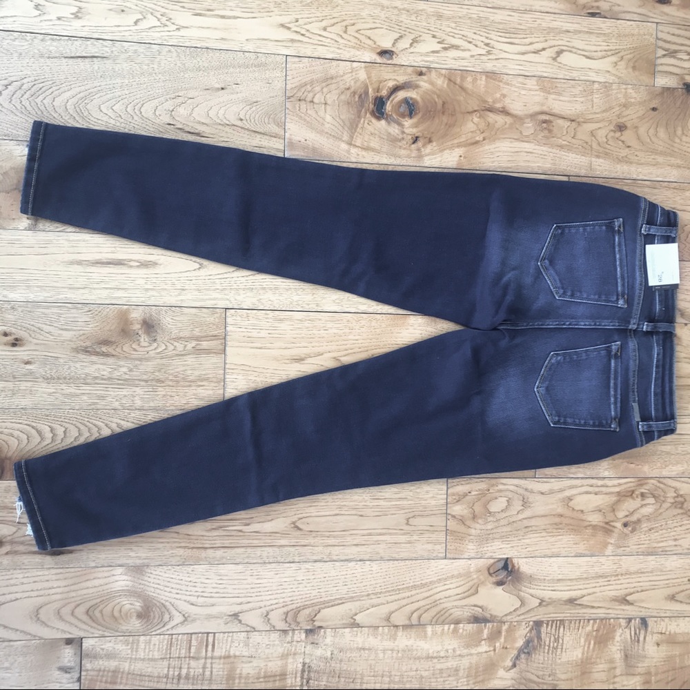 KanCan | Distressed High Rise Jeans - Picture 7 of 10